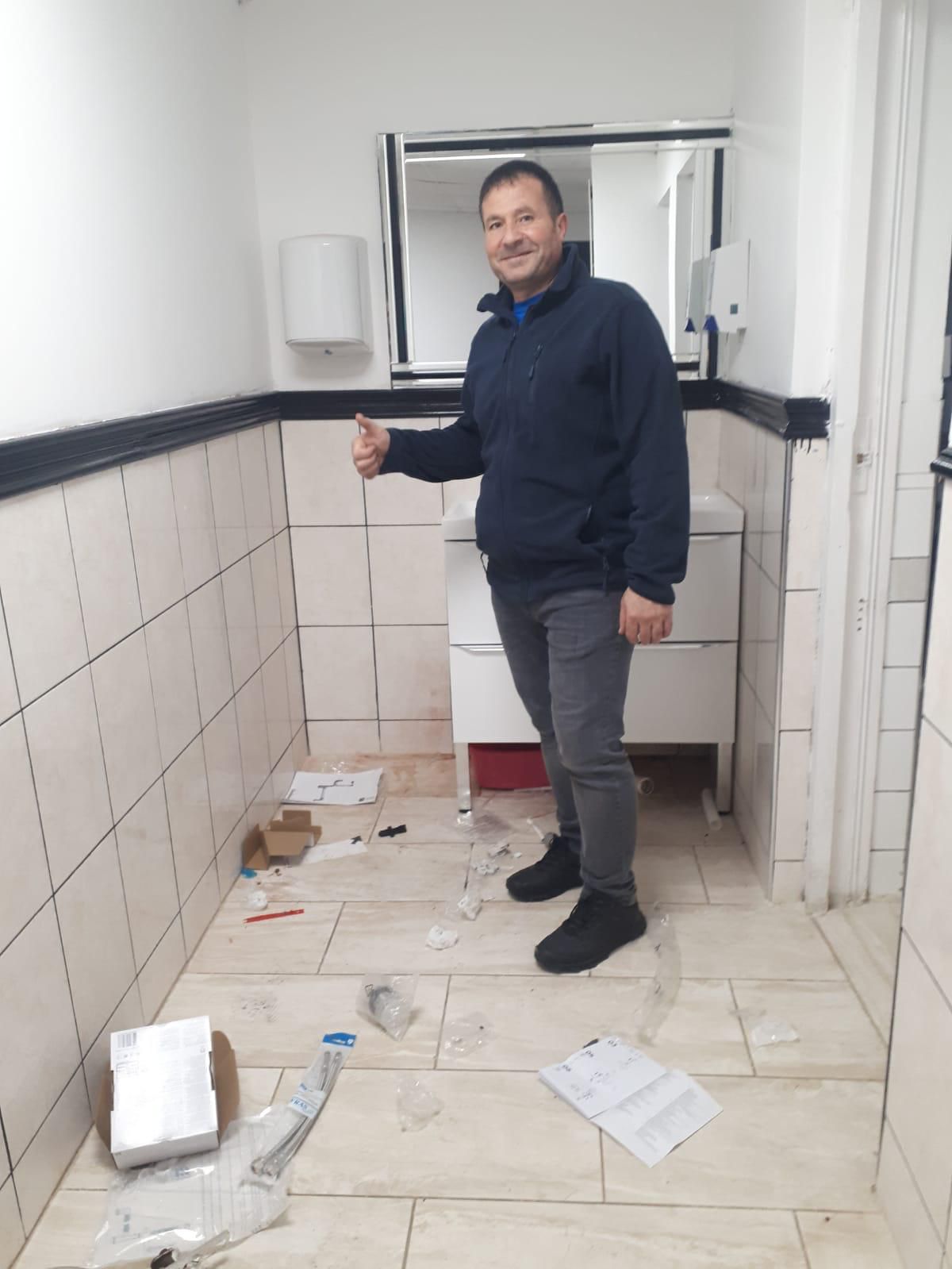 Kitchen & Bathroom